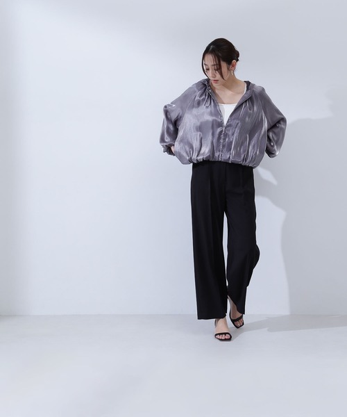 NATURAL BEAUTY BASIC（ナチュラルビューティーベーシック）の「◇グロッシーバルーンブルゾン（ブルゾン・レディース・ベージュ/ブルー/チャコールグレー・MEDIUM/SMALL）」の8枚目の写真