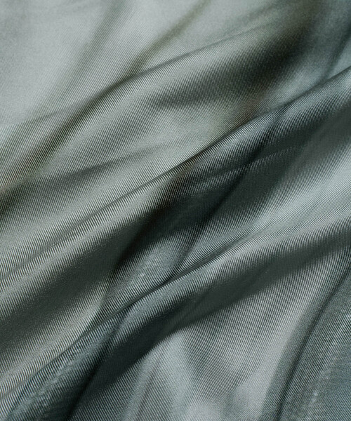 SALON adam et rope'（サロン アダム エ ロペ）の「【duft（ドゥフト） for SALON】duft シルクスカーフ（ストール/ショール・レディース・ホワイト系その他3/ホワイト系その他4・FREE）」の21枚目の写真