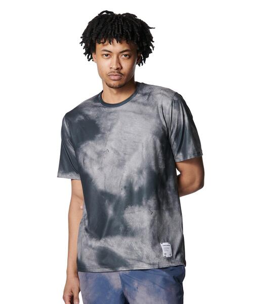 UNDER ARMOUR(アンダーアーマー)の「UAモチベート プリント ショートスリーブ Tシャツ(トレーニング/メンズ)(Tシャツ/カットソー・メンズ・グレー・M/L/XL/3XL/S/2XL)」の1枚目の写真