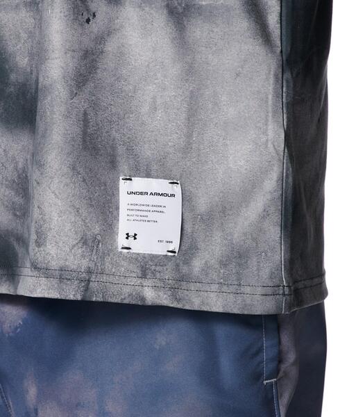 UNDER ARMOUR(アンダーアーマー)の「UAモチベート プリント ショートスリーブ Tシャツ(トレーニング/メンズ)(Tシャツ/カットソー・メンズ・グレー・M/L/XL/3XL/S/2XL)」の5枚目の写真