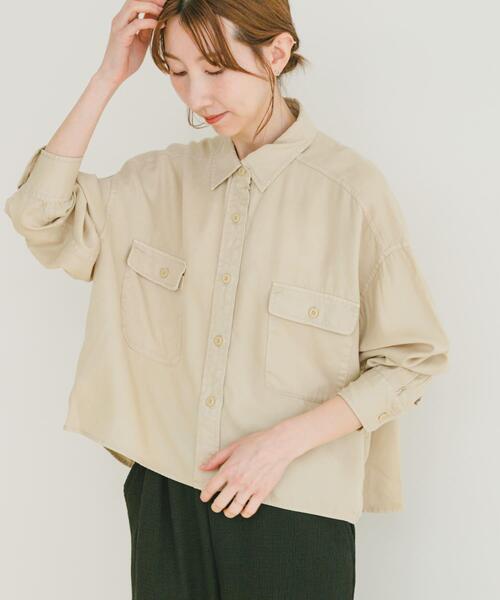 ITEMS URBANRESEARCH(アイテムズ アーバンリサーチ)の「リヨセルポケットシャツ(シャツ/ブラウス・レディース・チャコールグレー/ホワイト系その他/カーキ・FREE)」の2枚目の写真