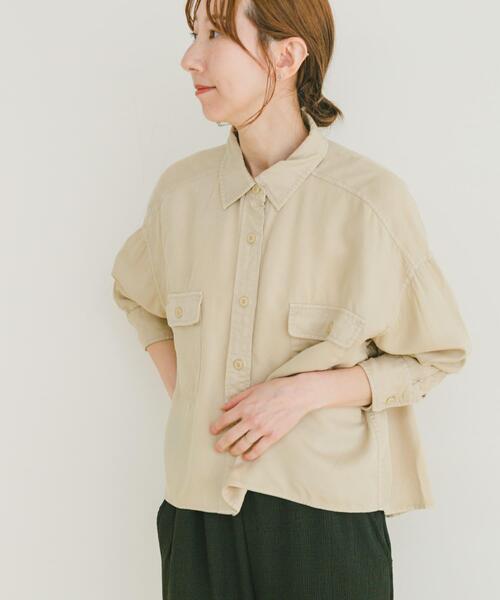 ITEMS URBANRESEARCH(アイテムズ アーバンリサーチ)の「リヨセルポケットシャツ(シャツ/ブラウス・レディース・チャコールグレー/ホワイト系その他/カーキ・FREE)」の4枚目の写真