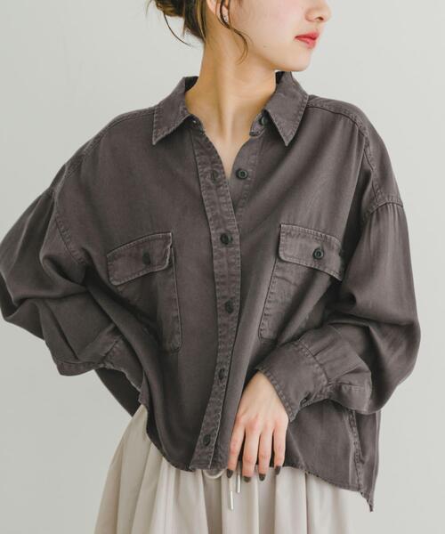 ITEMS URBANRESEARCH(アイテムズ アーバンリサーチ)の「リヨセルポケットシャツ(シャツ/ブラウス・レディース・チャコールグレー/ホワイト系その他/カーキ・FREE)」の15枚目の写真