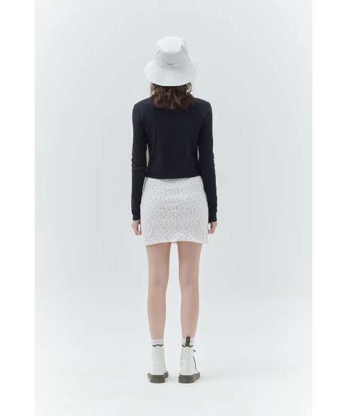 KIRSH（キルシー）の「KIRSH PLAIN ROUND NECK SLIM CARDIGAN キルシー プレーン ラウンド ネック スリム カーディガン（カーディガン/ボレロ・レディース・ホワイト/ダークネイビー・ONE SIZE）」の14枚目の写真