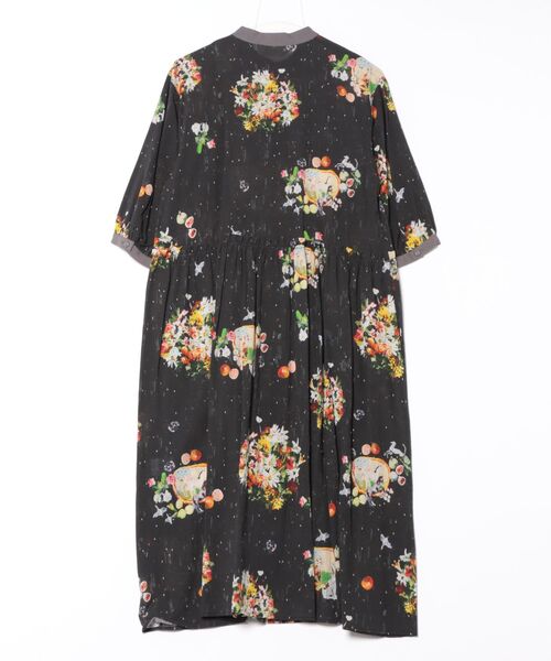 SUPER HAKKA(スーパーハッカ)の「SUPER HAKKA×庄島歩音「Plants」/「From the story」プリントワンピース(前開き)(ワンピース・レディース・ベージュ/ブラック・FREE)」の7枚目の写真