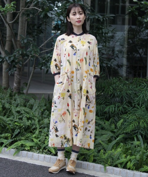 SUPER HAKKA(スーパーハッカ)の「SUPER HAKKA×庄島歩音「Plants」/「From the story」プリントワンピース(前開き)(ワンピース・レディース・ベージュ/ブラック・FREE)」の5枚目の写真