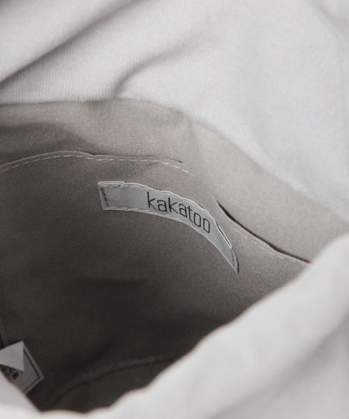 kakatoo(カカトゥ)の「【kakatoo(カカトゥ)】チュールフリンジミニカゴバッグ(かごバッグ・レディース・グレー/ブラック・FREE)」の8枚目の写真