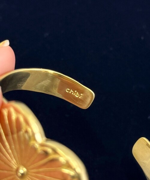 fredy emue（フレディエミュ）の「【chibi jewels/チビ・ジュエルズ】ハートコンチョバングル（ブレスレット・レディース・ゴールド・FREE）」の6枚目の写真