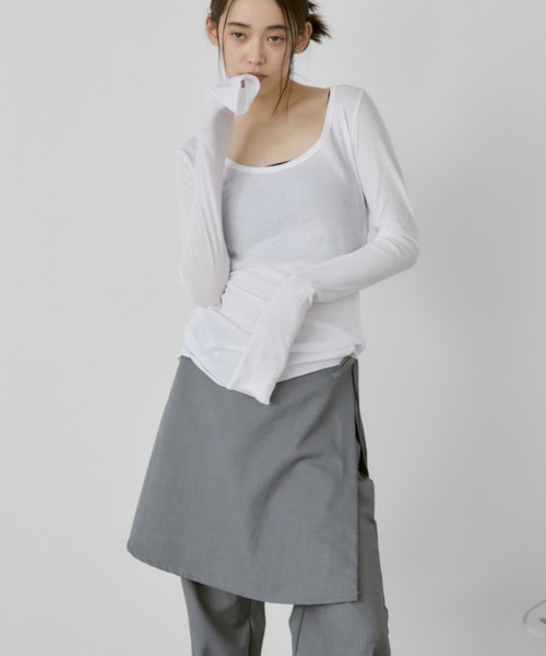 duei(デュイ)の「シアーロングスリーブUネックカットソー(Tシャツ/カットソー・レディース・ブラック/ホワイト・FREE)」の6枚目の写真