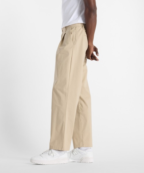 NEW BALANCE（ニューバランス）の「Athletics リラックストラウザー（スラックス・メンズ・ブラック/ライトベージュ・MEDIUM/LARGE/SMALL/X-LARGE）」の8枚目の写真