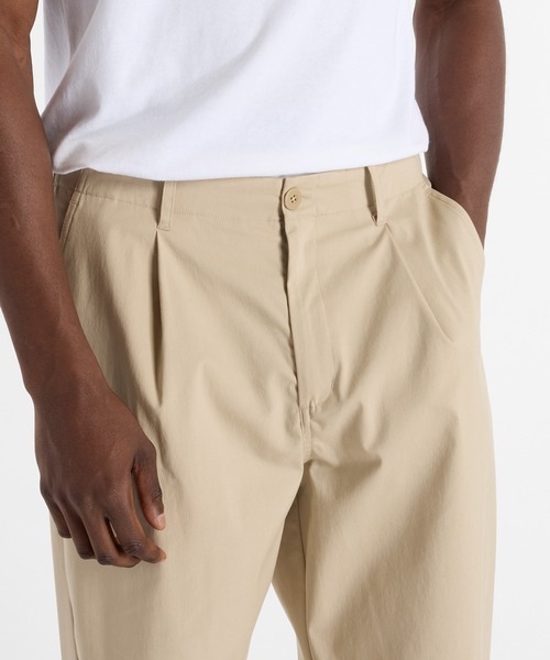 NEW BALANCE（ニューバランス）の「Athletics リラックストラウザー（スラックス・メンズ・ブラック/ライトベージュ・MEDIUM/LARGE/SMALL/X-LARGE）」の10枚目の写真