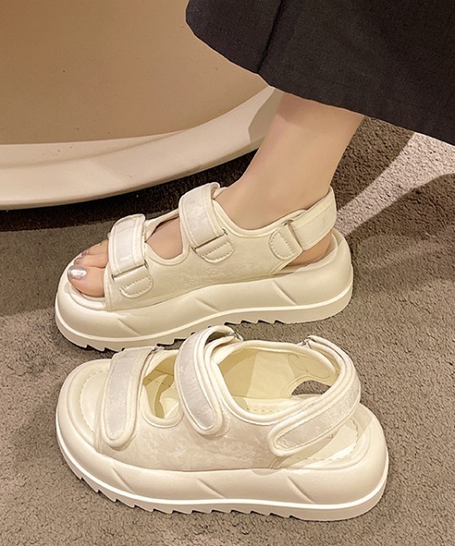 Teem Store(チームストア)の「【春夏新作】フラワージャガード厚底スポーツサンダル(サンダル・レディース・ホワイト/ブラック・38/36/40)」の7枚目の写真