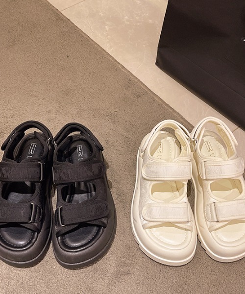 Teem Store(チームストア)の「【春夏新作】フラワージャガード厚底スポーツサンダル(サンダル・レディース・ホワイト/ブラック・38/36/40)」の8枚目の写真