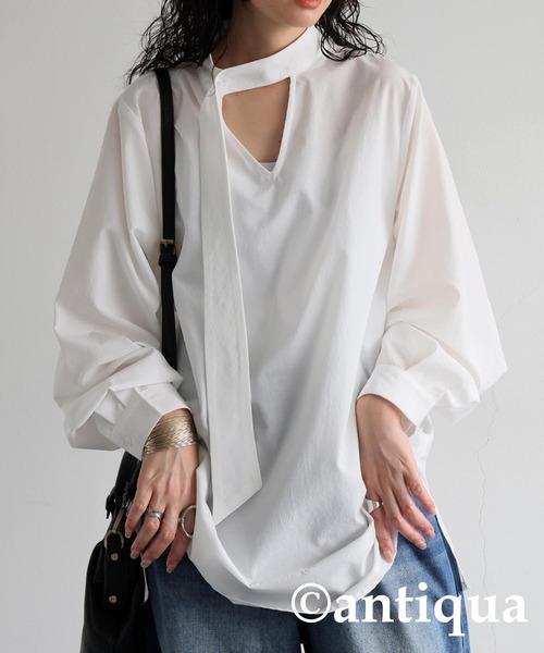 antiqua(アンティカ)の「タイレイヤードシャツ(シャツ/ブラウス・レディース・ブラック/ホワイト・ONESIZE)」の2枚目の写真