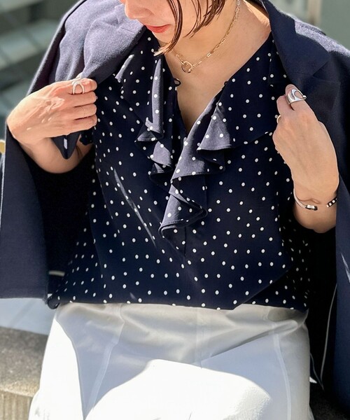 NOLLEY’S（ノーリーズ）の「2wayラッフル衿ブラウス（シャツ/ブラウス・レディース・オフホワイト/ブラック/ホワイト系その他2/ブルー系その他6/ホワイト系その他3/ブラック系その他2・38）」の6枚目の写真