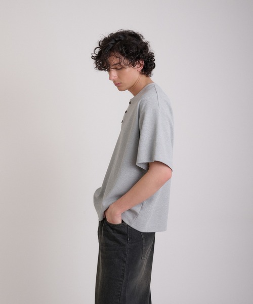 Regen Glanz（レーゲングランツ）の「thermal henry neck T‐shirt/サーマルヘンリーネックTシャツ（Tシャツ/カットソー・メンズ・ブラック/グレー/ネイビー/カーキ/アイボリー/ブラウン系その他/ブラック系その他/ブラック系その他2/レッド/サックスブルー・LARGE/MEDIUM/SMALL）」の13枚目の写真