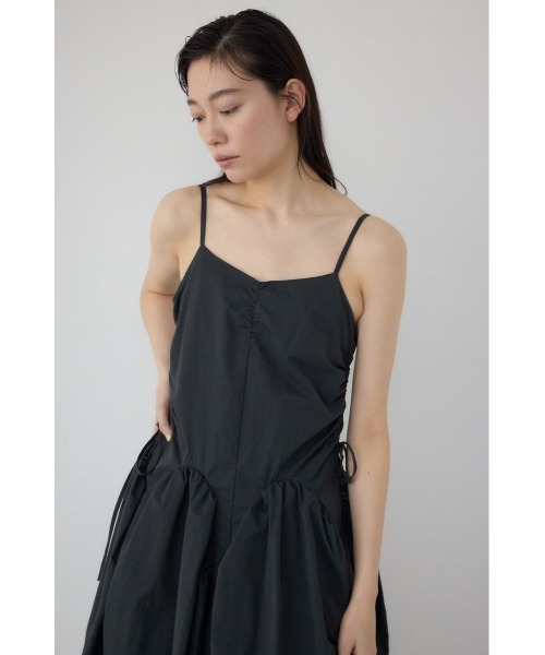 PLUS（プラス）の「【PLUS】バブルギャザーボリュームワンピース（ワンピース・レディース・ブルー/ブラック・SMALL/MEDIUM）」の4枚目の写真