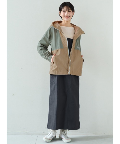 IEDIT(イディット)の「IEDIT WOODSコラボ 微起毛裏地付きのバイカラーアノラック風ジャケット〈ライトカーキ×ベージュ〉(その他アウター・レディース・ベージュ系その他・M/L/LL/3L/S)」の12枚目の写真