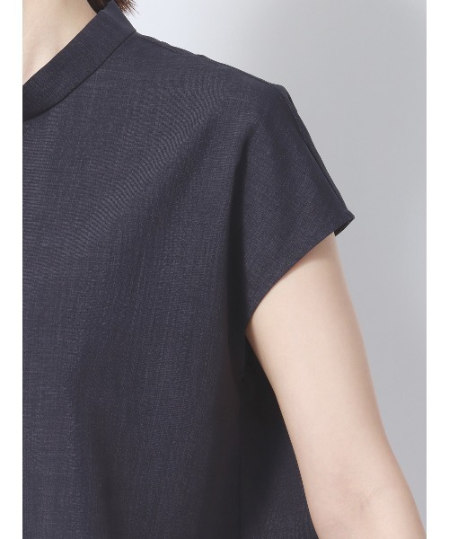 SUIT SQUARE（スーツスクエア）の「ボウタイブラウス フレンチスリーブ ウォッシャブル 撥水 リネンライク 無地（シャツ/ブラウス・レディース・ネイビー系/ベージュ系/オレンジ系・38(9号)）」の22枚目の写真