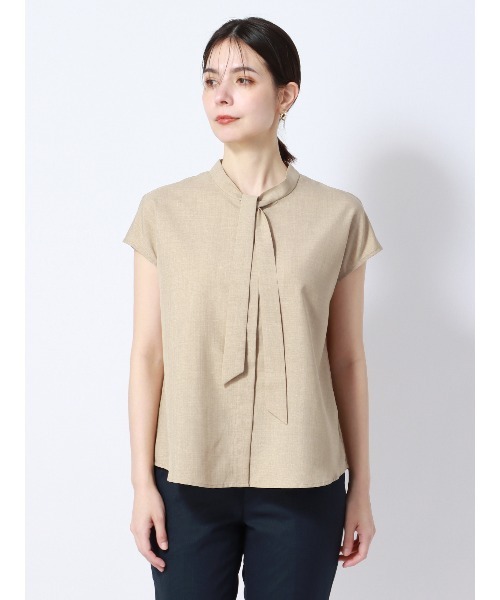 SUIT SQUARE（スーツスクエア）の「ボウタイブラウス フレンチスリーブ ウォッシャブル 撥水 リネンライク 無地（シャツ/ブラウス・レディース・ネイビー系/ベージュ系/オレンジ系・38(9号)）」の5枚目の写真