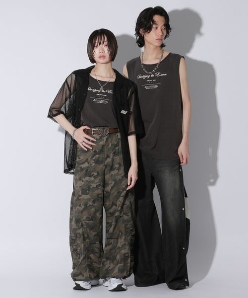 Anui(アニュイ)の「【UNISEX/2サイズ展開】ロゴルーズノースリーブTシャツ(Tシャツ/カットソー・レディース・アイボリー/スミクロ・SMALL/MEDIUM)」の15枚目の写真