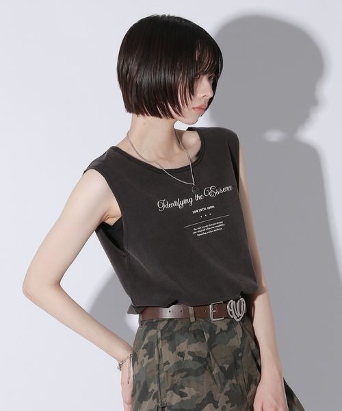Anui(アニュイ)の「【UNISEX/2サイズ展開】ロゴルーズノースリーブTシャツ(Tシャツ/カットソー・レディース・アイボリー/スミクロ・SMALL/MEDIUM)」の19枚目の写真