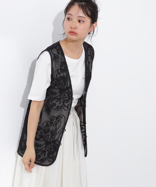 N.（N. Natural Beauty Basic）（エヌエヌナチュラルビューティーベーシック）の「コードレースジレ（ベスト・レディース・オフホワイト/ブラック・MEDIUM）」の10枚目の写真