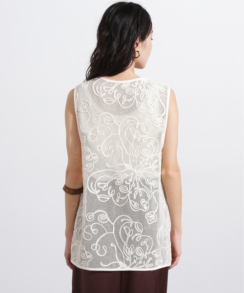 N.（N. Natural Beauty Basic）（エヌエヌナチュラルビューティーベーシック）の「コードレースジレ（ベスト・レディース・オフホワイト/ブラック・MEDIUM）」の4枚目の写真