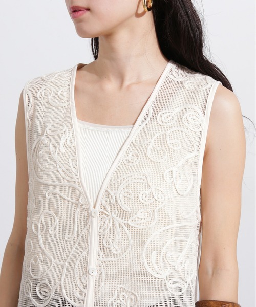 N.（N. Natural Beauty Basic）（エヌエヌナチュラルビューティーベーシック）の「コードレースジレ（ベスト・レディース・オフホワイト/ブラック・MEDIUM）」の5枚目の写真