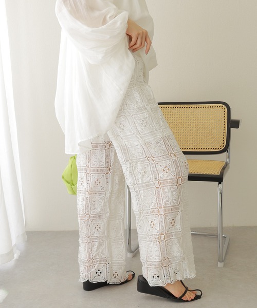 LAULEN（ローレン）の「crochet lace semi wide pants /クロシェ レース セミワイド パンツ（その他パンツ・レディース・ホワイト/ブラック/ベージュ・FREE）」の5枚目の写真