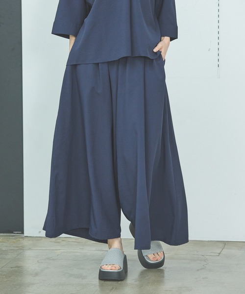 LAKOLE(ラコレ)の「【セットアップ対応・多機能付き】サップワイドガウチョ / 570733(その他パンツ・レディース・テラコッタ/ネイビー/ライトベージュ/チャコールグレー・FREE)」の4枚目の写真