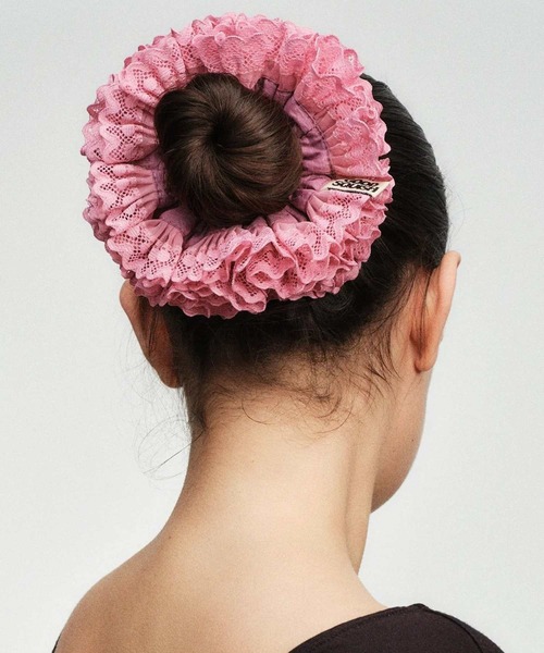 GOOD SQUISH（グッドスクイッシュ）の「WEDDING ON A WEDNESDAY ROSE（シュシュ・レディース・PINK・ONE SIZE）」の8枚目の写真