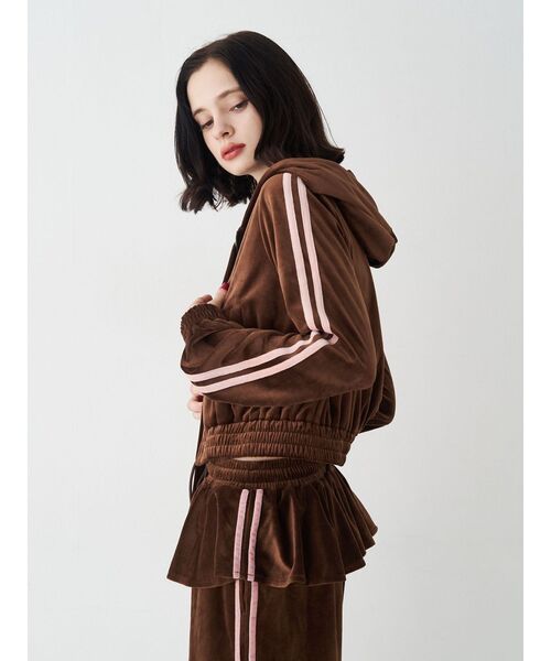 jouetie(ジュエティ)の「ベロアコンパクトラインZIPフーディ【セットアップ対応】冬服 ジップパーカー(パーカー・レディース・ネイビー/ブラウン/グレー/ブラック・MEDIUM)」の14枚目の写真