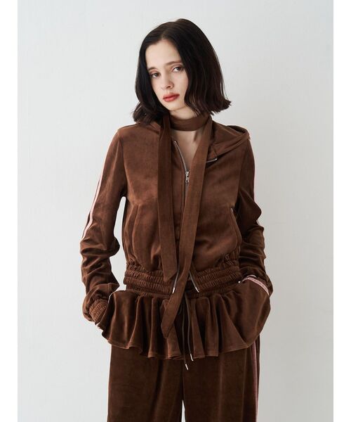 jouetie(ジュエティ)の「ベロアコンパクトラインZIPフーディ【セットアップ対応】冬服 ジップパーカー(パーカー・レディース・ネイビー/ブラウン/グレー/ブラック・MEDIUM)」の15枚目の写真