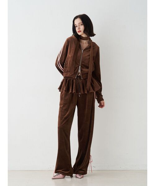 jouetie(ジュエティ)の「ベロアコンパクトラインZIPフーディ【セットアップ対応】冬服 ジップパーカー(パーカー・レディース・ネイビー/ブラウン/グレー/ブラック・MEDIUM)」の19枚目の写真