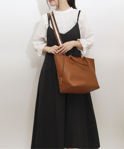 LIZDAYS(リズデイズ)の「2シルエットトートバッグ Grace by LIZDAYS(トートバッグ・レディース・ブラック/ラベンダー/グレイッシュベージュ・FREE)」の7枚目の写真