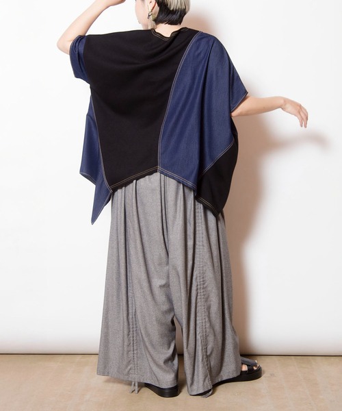 OSMOSIS(オズモーシス)の「切替アシンメトリーTシャツ(Tシャツ/カットソー・レディース・ブラック/ブルー・ONE SIZE)」の7枚目の写真