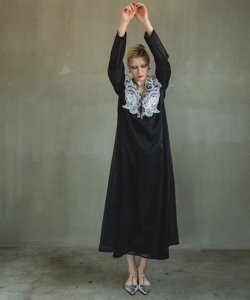 et.UNiVER（エトユニベール）の「Big collar A-line dress（ドレス