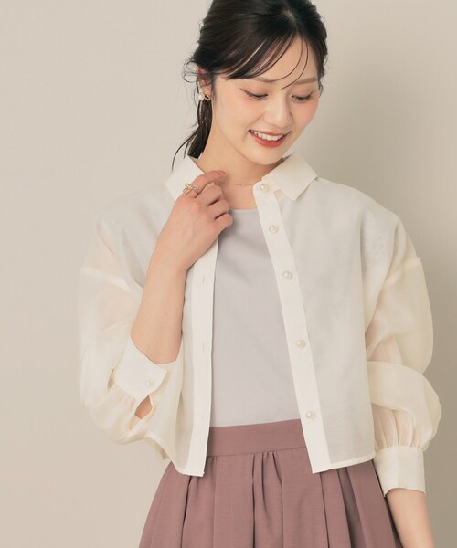 couture brooch(クチュールブローチ)の「【洗える・秋まで使える】パール調ボタンシアーシャツ(シャツ/ブラウス・レディース・ベージュ系その他4/グレー/ブラック/アイボリー・38/42)」の18枚目の写真