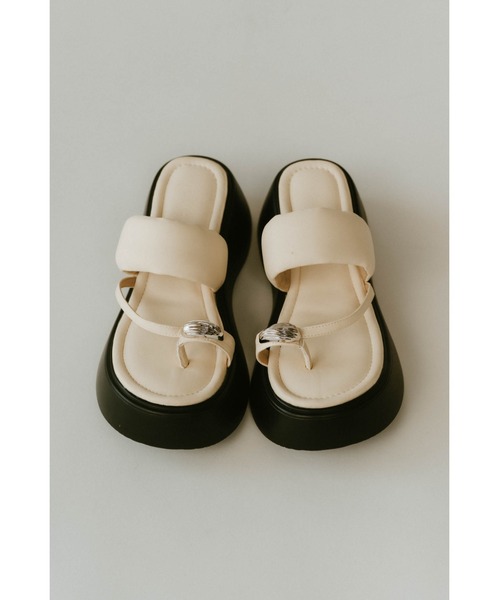 Knuth Marf（クヌースマーフ）の「metal motif thong sandals（サンダル・レディース・アイボリー/ブラック・23/24/25）」の9枚目の写真