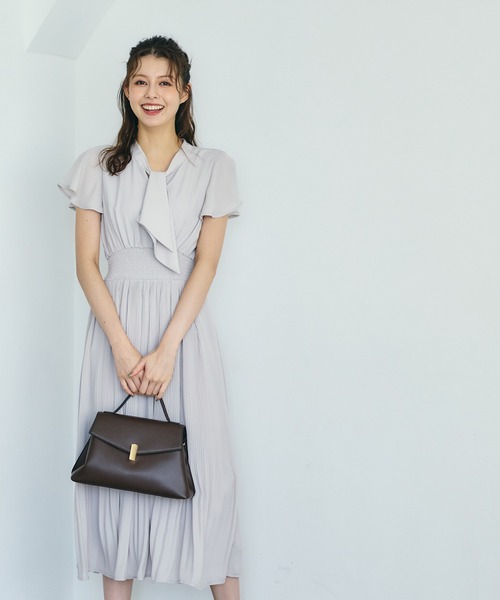 12Twelve Agenda(トゥエルブ アジェンダ)の「ボウタイウエストシャーリング消しプリーツ半袖ワンピース(ワンピース・レディース・ネイビー/グリーン/グレイッシュベージュ・M)」の19枚目の写真