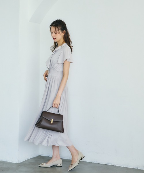 12Twelve Agenda(トゥエルブ アジェンダ)の「ボウタイウエストシャーリング消しプリーツ半袖ワンピース(ワンピース・レディース・ネイビー/グリーン/グレイッシュベージュ・M)」の13枚目の写真