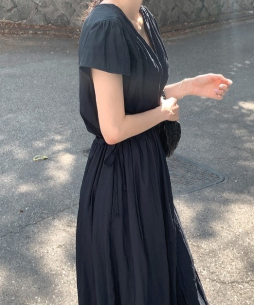Aelina(エリナ)の「Vネックドワンピース(ワンピース・レディース・ホワイト/ネイビー・F)」の8枚目の写真
