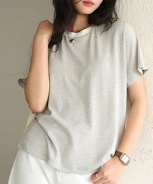 ラウンドネックベーシックTシャツ