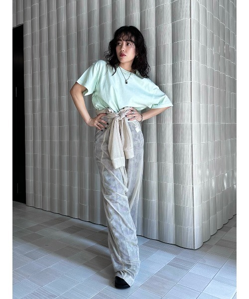 ELCHELE（エルチェレ）の「COMFY FILMY JUMPSUIT（つなぎ/オールインワン・レディース・ライトブルー/ベージュ・36/38）」の9枚目の写真