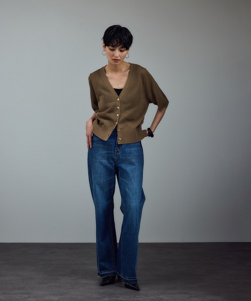 SALON adam et rope'（サロン アダム エ ロペ）の「ドライコットンハーフスリーブメタルボタンカーディガン（カーディガン/ボレロ・レディース・ブラック/オフホワイト/キャメル・FREE）」の6枚目の写真