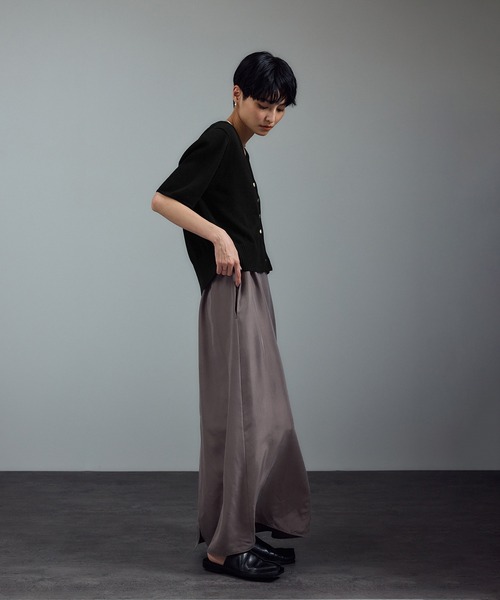 SALON adam et rope'（サロン アダム エ ロペ）の「ドライコットンハーフスリーブメタルボタンカーディガン（カーディガン/ボレロ・レディース・ブラック/オフホワイト/キャメル・FREE）」の7枚目の写真