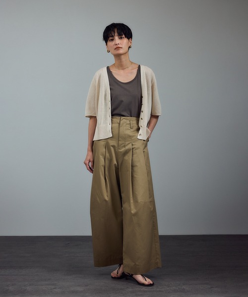 SALON adam et rope'（サロン アダム エ ロペ）の「ドライコットンハーフスリーブメタルボタンカーディガン（カーディガン/ボレロ・レディース・ブラック/オフホワイト/キャメル・FREE）」の9枚目の写真