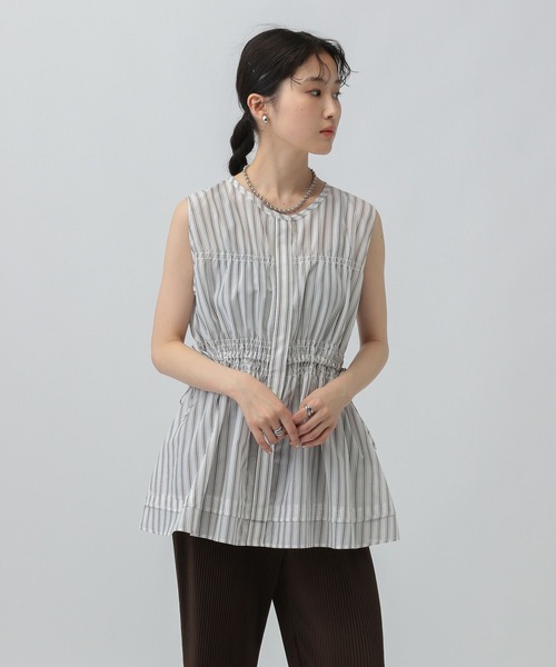 LEPSIM(レプシィム)の「ウエストシャーリングノースリブラウス2 575320(シャツ/ブラウス・レディース・ブルー/アイボリー/ブラック・FREE)」の2枚目の写真