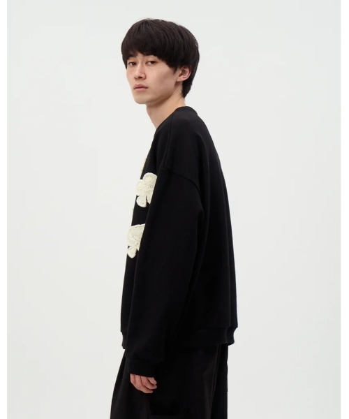 DISCOVERED(ディスカバード)の「DISCOVERED PLAYCARD CROCHET MOTIF SWEAT(スウェット・メンズ・ブラック/グレー・1/3)」の7枚目の写真